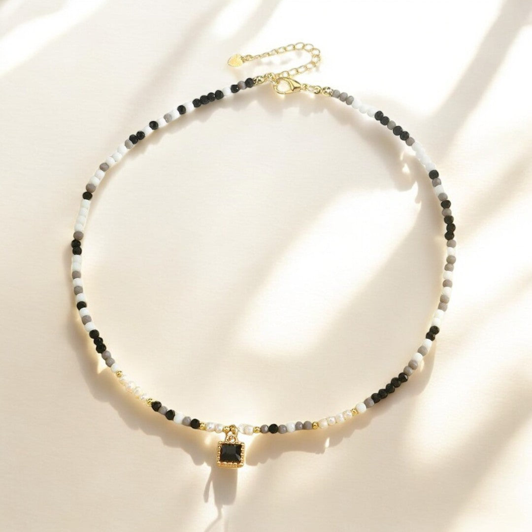Monochromer Glamour Kristallhalsband Choker